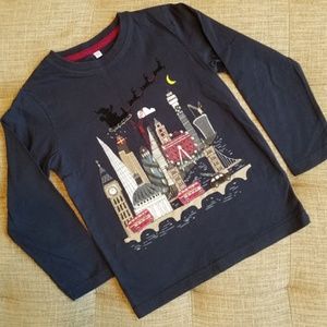 NWOT London at night w/Santa Age 4-5